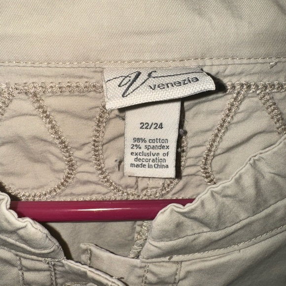 Venecia women’s plus 22/24 tan embellished jacket. Fall jacket work jacket comfy - Picture 2 of 16